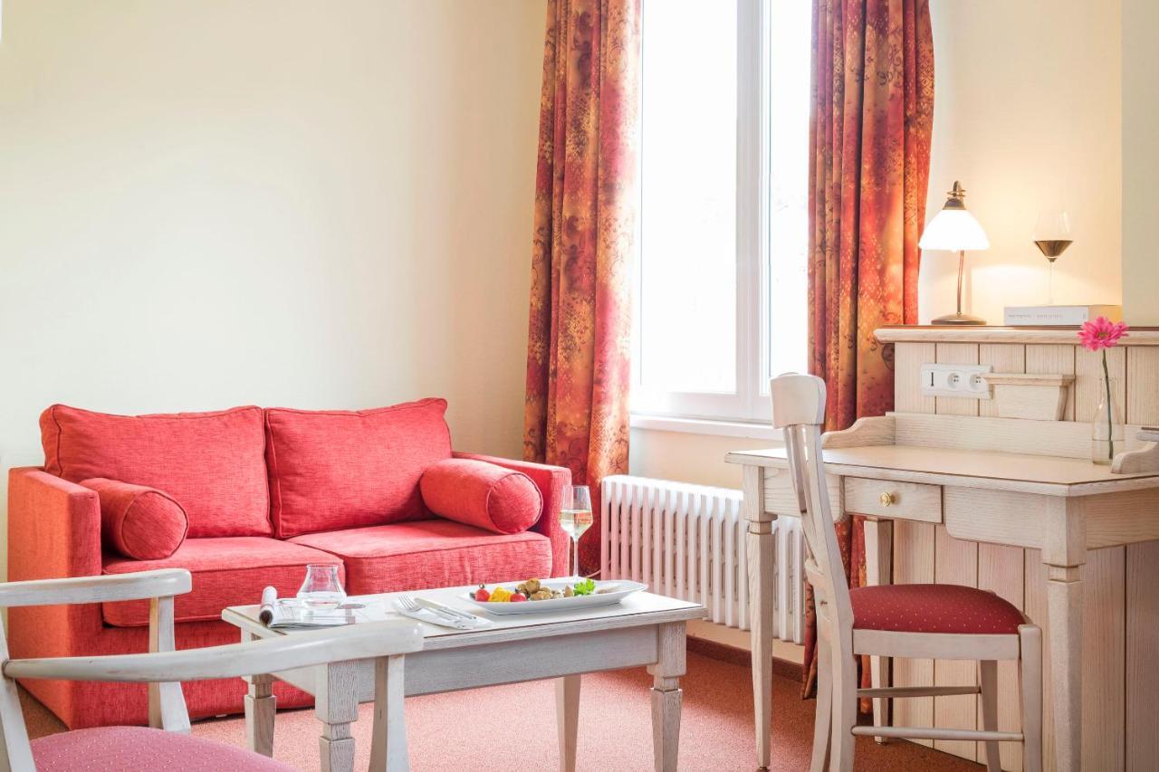 Hotel Restaurant Le Bristol นีเดอร์บรอนน์-เลส์-แบ็งส์ ภายนอก รูปภาพ