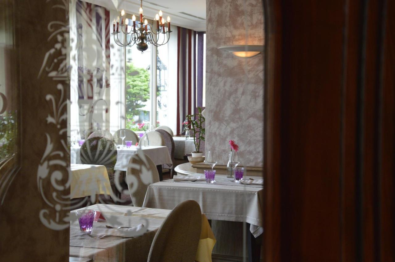 Hotel Restaurant Le Bristol นีเดอร์บรอนน์-เลส์-แบ็งส์ ภายนอก รูปภาพ
