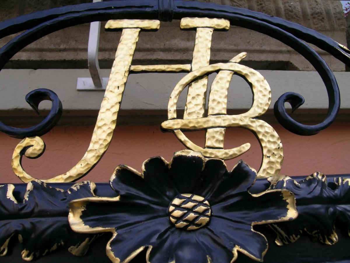 Hotel Restaurant Le Bristol นีเดอร์บรอนน์-เลส์-แบ็งส์ ภายนอก รูปภาพ