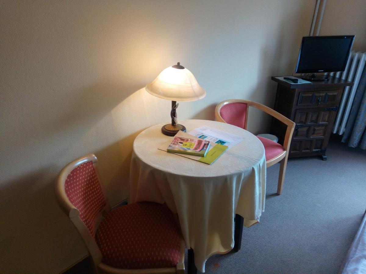 Hotel Restaurant Le Bristol นีเดอร์บรอนน์-เลส์-แบ็งส์ ภายนอก รูปภาพ