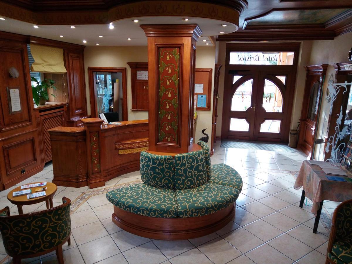 Hotel Restaurant Le Bristol นีเดอร์บรอนน์-เลส์-แบ็งส์ ภายนอก รูปภาพ